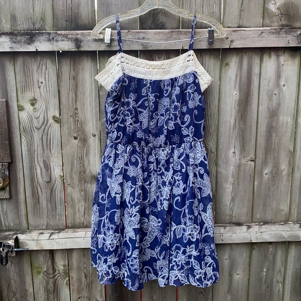 By & By peasant dress sz. M